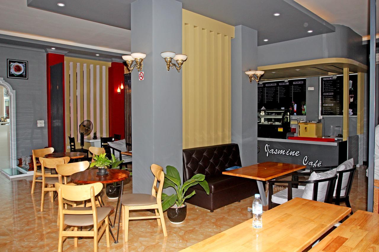 Jasmine Hotel& Sky Bar Battambang Luaran gambar