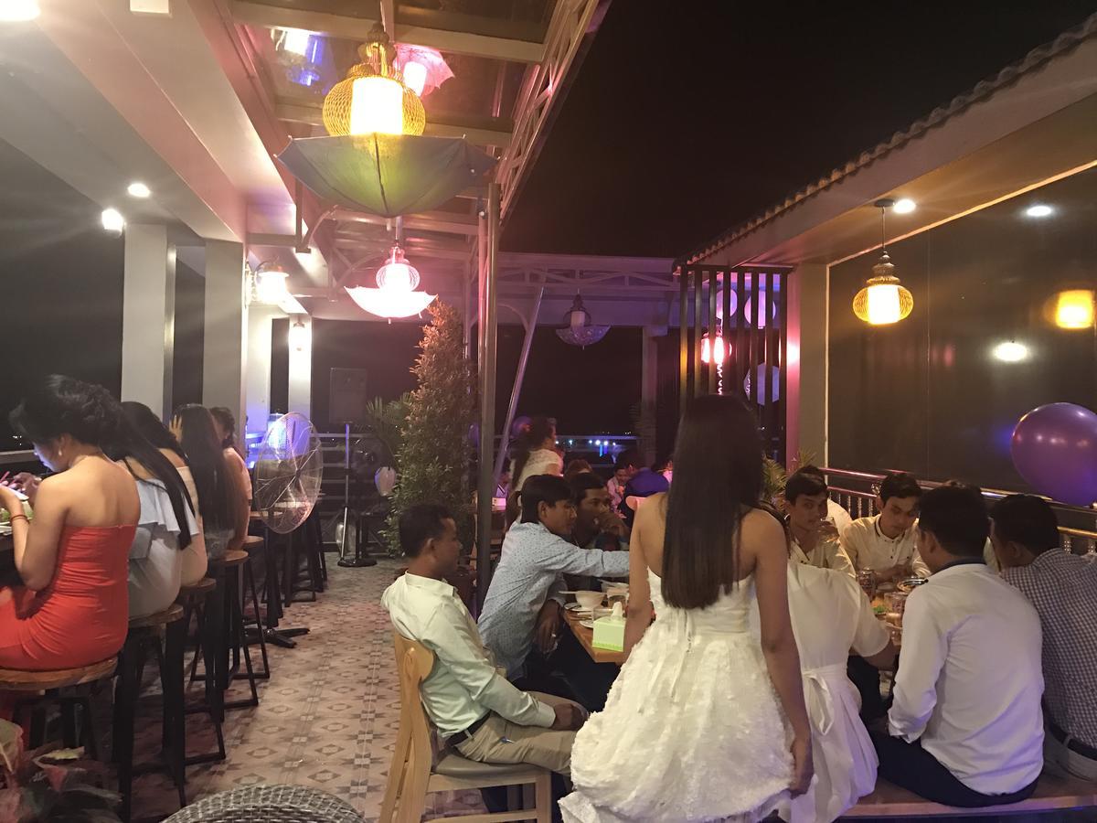 Jasmine Hotel& Sky Bar Battambang Luaran gambar